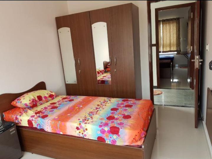 Suyash Pg - Melange Bed and Breakfast Bangalore Exterior foto